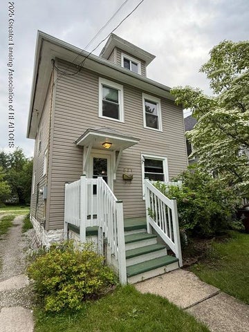 921 W Genesee St
